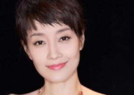 马伊琍个人资料简介马,从影视新星到家庭支柱，她的成长之路